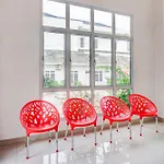 Spot On 93947 Bahagia Guest House
