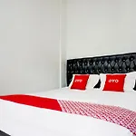 Spot On 93947 Bahagia Guest House